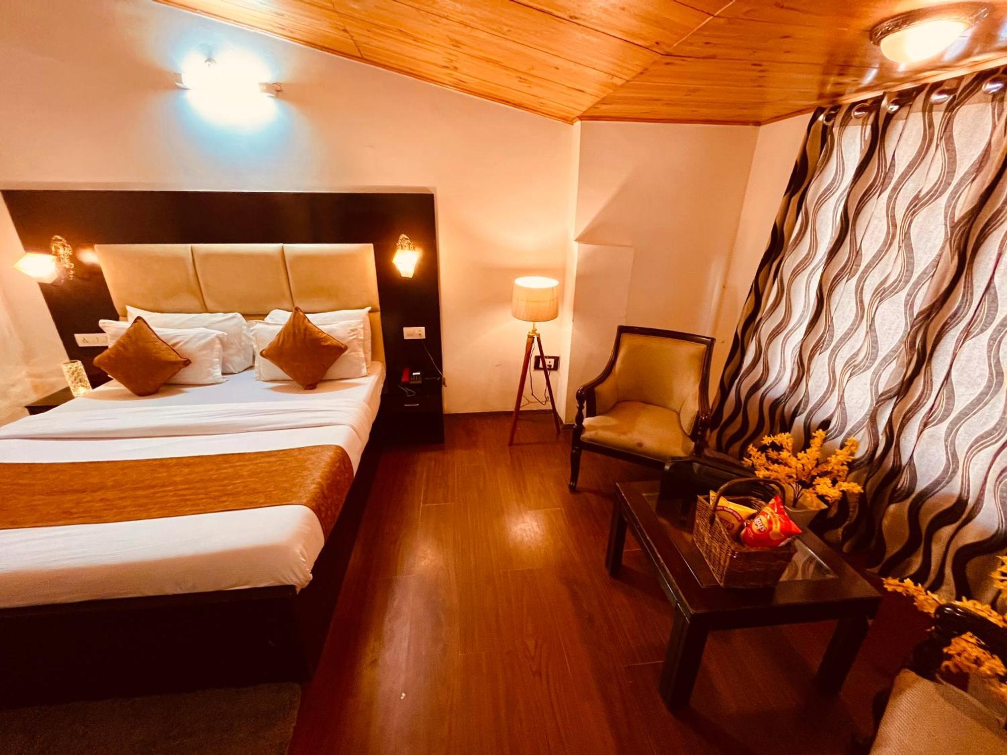 Hotel Midtown Manali Eksteriør billede